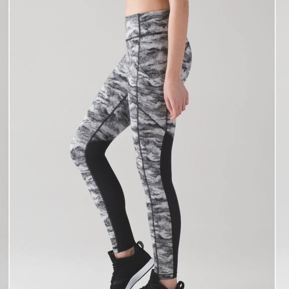 lululemon Speed Tight V Power Luxtreme Hazy Days Legging - Picture 1 of 16